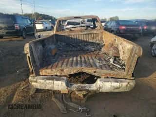 2000 Dodge 3500 z VIN 1B7MC33W1YJ150683, wystawiony jako Copart lot #82008775 z przebiegiem Nie podano mil oraz Czysty tytuł • Clean title. Historia ofert i sprzedaży dostępna na DreamBid. Obrazek 6.