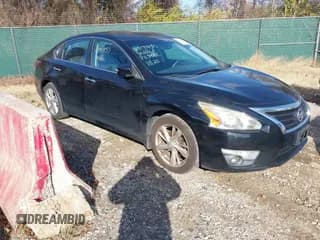 ✅ 2015 Nissan Altima SV • VIN: 1N4AL3AP5FC107566 • Lot: 43790855. Listed on IAAI with 204,637 mi. Free auction sales archive from the USA and detailed vehicle history report at DreamBid. Image 1.