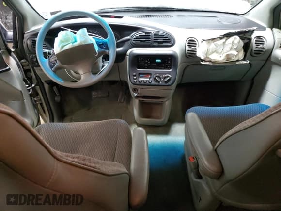 ✅ 1999 Plymouth Grand Voyager • VIN: 2P4GP24G6XR204083 • Lot: 41360755. Wystawiony na Copart z przebiegiem 152 898 mil. Bezpłatny archiwum sprzedaży aukcyjnych z USA i szczegółowy raport historii pojazdu na DreamBid. Zdjęcie 8.