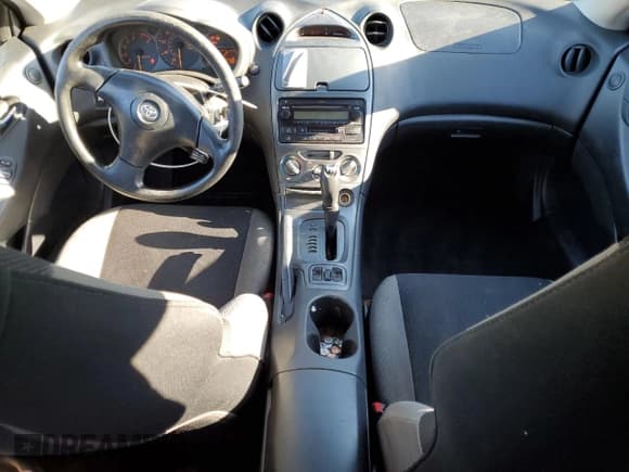 ✅ 2003 Toyota Celica GT • VIN: JTDDR32TX30156339 • Lot: 82458155. Wystawiony na Copart z przebiegiem 161 087 mil. Bezpłatny archiwum sprzedaży aukcyjnych z USA i szczegółowy raport historii pojazdu na DreamBid. Zdjęcie 8.