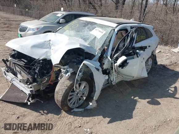 ✅ 2017 Jaguar F-Pace 35t Prestige • VIN: SADCK2BV6HA070463 • Lot: 41770655. Listed on IAAI with Not provided. Free auction sales archive from the USA and detailed vehicle history report at DreamBid. Image 21.