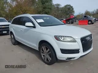 ✅ 2014 Audi Q7 Premium Plus • VIN: WA1LGAFE1ED008314 • Lot: 43628770. Wystawiony na IAAI z przebiegiem 121 714 mil. Bezpłatny archiwum sprzedaży aukcyjnych z USA i szczegółowy raport historii pojazdu na DreamBid. Zdjęcie 1.