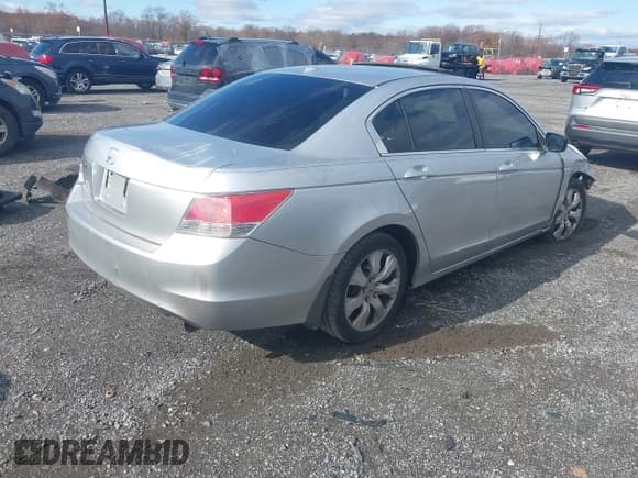 ✅ 2009 Honda Accord EX-L • VIN: 1HGCP26839A001587 • Lot: 43653720. Wystawiony na IAAI z przebiegiem 170 357 mil. Bezpłatny archiwum sprzedaży aukcyjnych z USA i szczegółowy raport historii pojazdu na DreamBid. Zdjęcie 4.