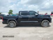 ✅ 2023 Toyota Tundra 1794 Edition • VIN: 5TFMA5DB8PX107743 • Lot: 42515710. Wystawiony na IAAI z przebiegiem 8 269 mil. Bezpłatny archiwum sprzedaży aukcyjnych z USA i szczegółowy raport historii pojazdu na DreamBid. Zdjęcie 13.