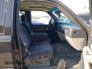 ✅ 2000 Chevrolet Suburban LS • VIN: 3GNFK16T3YG200512 • Лот: 42901923. Опубликован ранее на IAAI с пробегом 238 165 миль. Бесплатный доступ к архиву аукционных продаж из США и подробный отчёт об истории автомобиля на DreamBid. Изображение 5.