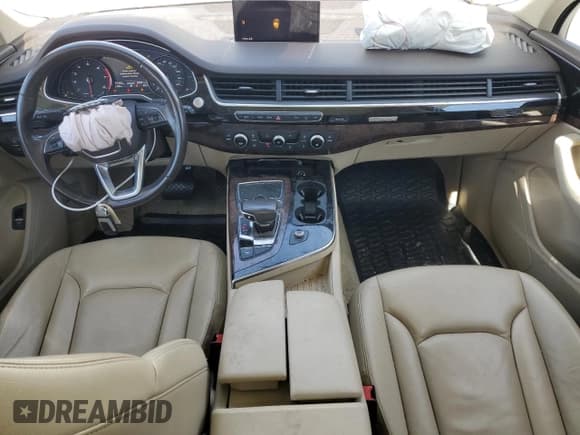 ✅ 2019 Audi Q7 Premium • VIN: WA1AAAF76KD023784 • Lot: 67953625. Wystawiony na Copart z przebiegiem 51 363 mil. Bezpłatny archiwum sprzedaży aukcyjnych z USA i szczegółowy raport historii pojazdu na DreamBid. Zdjęcie 8.