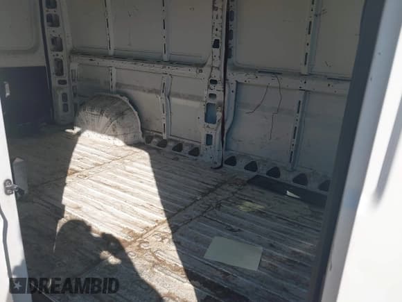 ✅ 2014 Ram ProMaster Cargo • VIN: 3C6TRVDGXEE104492 • Lot: 43388054. Wystawiony na IAAI z przebiegiem 220 282 mil. Bezpłatny archiwum sprzedaży aukcyjnych z USA i szczegółowy raport historii pojazdu na DreamBid. Zdjęcie 8.