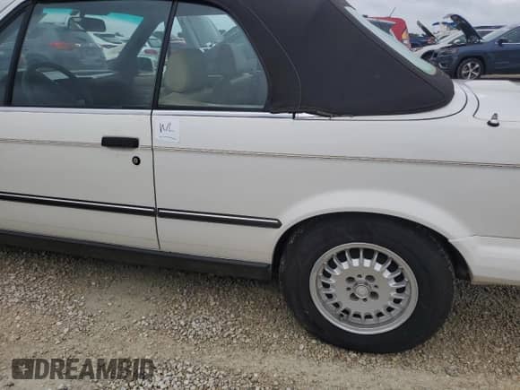 1990 BMW 3 Series z VIN WBABB2319LEC20795, wystawiony jako Copart lot #75079694 z przebiegiem 155 682 mil mil oraz Szkoda całkowita • Salvage title. Historia ofert i sprzedaży dostępna na DreamBid. Obrazek 12.