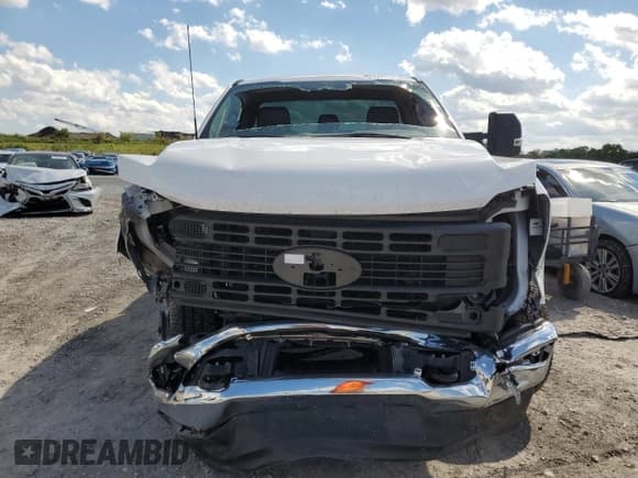 ✅ 2024 Ford F-250 • VIN: 1FTRF2BA7RED11710 • Лот: 49985615. Опубликован ранее на Copart с пробегом 17 297 миль. Бесплатный доступ к архиву аукционных продаж из США и подробный отчёт об истории автомобиля на DreamBid. Изображение 5.