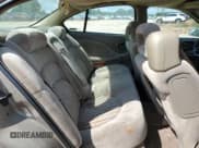 ✅ 2002 Pontiac Bonneville SE • VIN: 1G2HX54K024122476 • Lot: 65397005. Wystawiony na Copart z przebiegiem 111 528 mil. Bezpłatny archiwum sprzedaży aukcyjnych z USA i szczegółowy raport historii pojazdu na DreamBid. Zdjęcie 10.