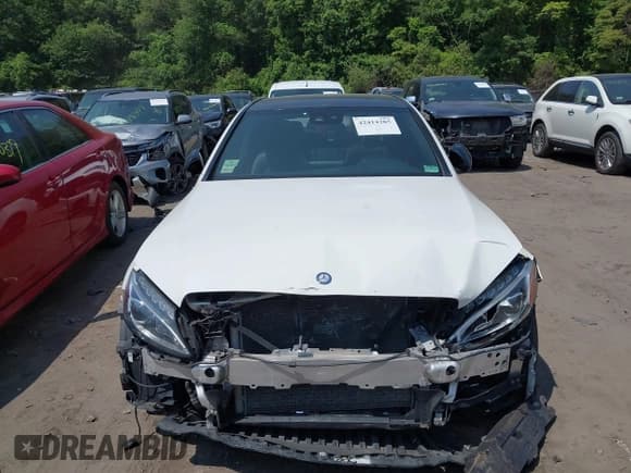 ✅ 2017 Mercedes-Benz C 43 AMG • VIN: 55SWF6EB8HU190163 • Lot: 42414285. Listed on IAAI with 78,496 mi. Free auction sales archive from the USA and detailed vehicle history report at DreamBid. Image 12.