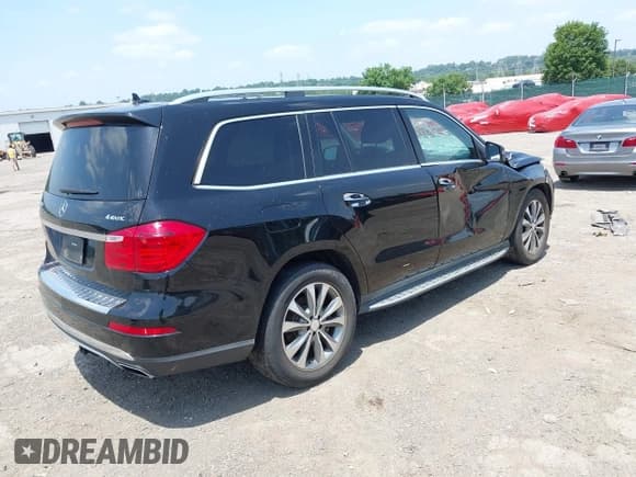 ✅ 2016 Mercedes-Benz GL 450 • VIN: 4JGDF6EEXGA669416 • Lot: 42576083. Wystawiony na IAAI z przebiegiem 151 971 mil. Bezpłatny archiwum sprzedaży aukcyjnych z USA i szczegółowy raport historii pojazdu na DreamBid. Zdjęcie 4.