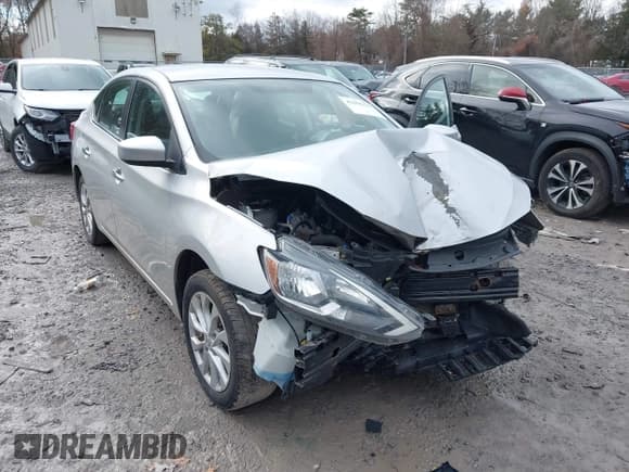 ✅ 2019 Nissan Sentra SV • VIN: 3N1AB7AP0KY370122 • Lot: 43696341. Listed on IAAI with 104,689 mi. Free auction sales archive from the USA and detailed vehicle history report at DreamBid. Image 6.