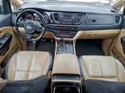 ✅ 2015 Kia Sedona EX • VIN: KNDMC5C17F6031021 • Lot: 94497195. Wystawiony na Copart z przebiegiem 216 683 mil. Bezpłatny archiwum sprzedaży aukcyjnych z USA i szczegółowy raport historii pojazdu na DreamBid. Zdjęcie 8.