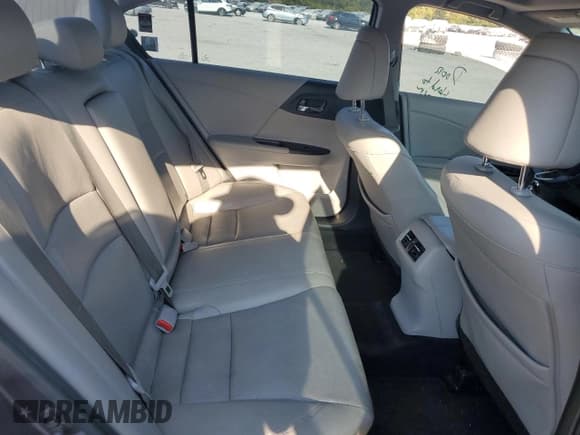 ✅ 2015 Honda Accord EX-L • VIN: 1HGCR3F80FA022473 • Lot: 86710545. Wystawiony na Copart z przebiegiem 85 755 mil. Bezpłatny archiwum sprzedaży aukcyjnych z USA i szczegółowy raport historii pojazdu na DreamBid. Zdjęcie 10.