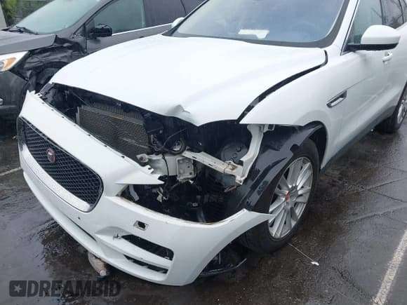 ✅ 2019 Jaguar F-Pace 25t Prestige • VIN: SADCK2GX3KA394178 • Lot: 43331006. Wystawiony na IAAI z przebiegiem 86 183 mil. Bezpłatny archiwum sprzedaży aukcyjnych z USA i szczegółowy raport historii pojazdu na DreamBid. Zdjęcie 6.