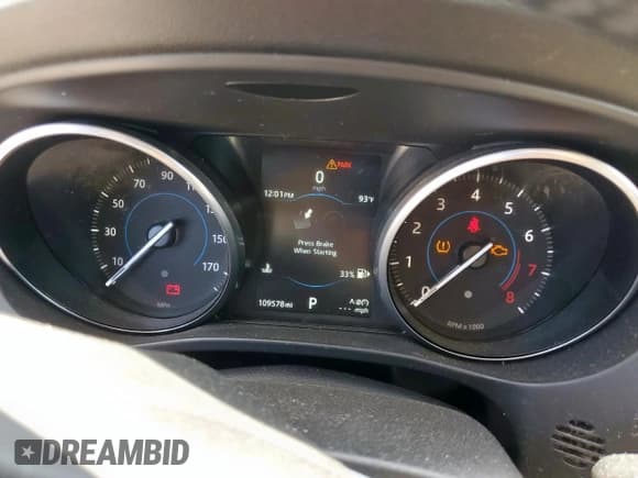 ✅ 2017 Jaguar F-Pace 35t Premium • VIN: SADCJ2BVXHA087222 • Lot: 67446095. Listed on Copart with 109,578 mi. Free auction sales archive from the USA and detailed vehicle history report at DreamBid. Image 9.