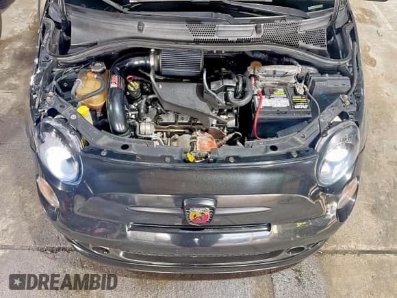 ✅ 2013 FIAT 500 Abarth • VIN: 3C3CFFFH9DT664970 • Lot: 62614615. Wystawiony na Copart z przebiegiem 121 686 mil. Bezpłatny archiwum sprzedaży aukcyjnych z USA i szczegółowy raport historii pojazdu na DreamBid. Zdjęcie 7.