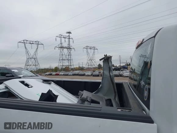 ✅ 2017 Ford F-150 XL • VIN: 1FTMF1C85HFB28749 • Lot: 43580955. Listed on IAAI with 41,074 mi. Free auction sales archive from the USA and detailed vehicle history report at DreamBid. Image 8.