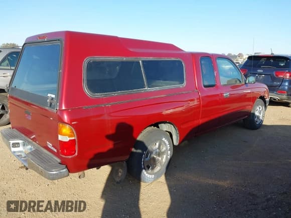 ✅ 1996 Toyota Tacoma • VIN: 4TAVL52N1TZ213988 • Lot: 43806809. Listed on IAAI with 234,619 mi. Free auction sales archive from the USA and detailed vehicle history report at DreamBid. Image 4.