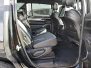 ✅ 2023 Jeep Wagoneer Series II Carbide • VIN: 1C4SJVBP8PS573840 • Lot: 80794803. Wystawiony na Copart z przebiegiem 11 368 mil. Bezpłatny archiwum sprzedaży aukcyjnych z USA i szczegółowy raport historii pojazdu na DreamBid. Zdjęcie 11.