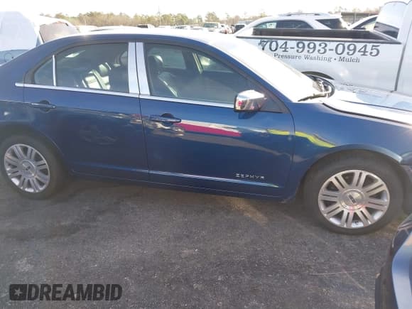✅ 2006 Lincoln Zephyr • VIN: 3LNHM26156R611715 • Lot: 41330153. Listed on IAAI with 232,823 mi. Free auction sales archive from the USA and detailed vehicle history report at DreamBid. Image 13.