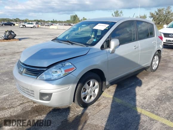 ✅ 2008 Nissan Versa S • VIN: 3N1BC13EX8L443304 • Lot: 43616606. Listed on IAAI with 98,341 mi. Free auction sales archive from the USA and detailed vehicle history report at DreamBid. Image 2.