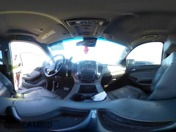 ✅ 2017 Chevrolet Suburban LT • VIN: 1GNSKHKCXHR134666 • Lot: 41205556. Wystawiony na IAAI z przebiegiem 160 064 mil. Bezpłatny archiwum sprzedaży aukcyjnych z USA i szczegółowy raport historii pojazdu na DreamBid. Zdjęcie 18.