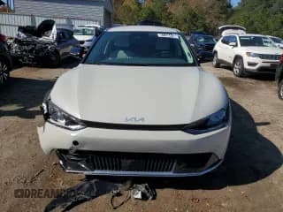 ✅ 2024 Kia EV6 Wind • VIN: KNDC34LA7R5161980 • Lot: 91126415. Wystawiony na Copart z przebiegiem 53 708 mil. Bezpłatny archiwum sprzedaży aukcyjnych z USA i szczegółowy raport historii pojazdu na DreamBid. Zdjęcie 5.