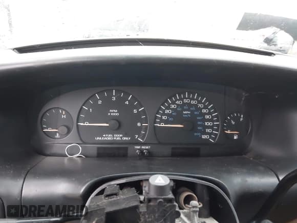 ✅ 1996 Dodge Caravan LE • VIN: 1B4GP54L4TB393941 • Lot: 43606447. Wystawiony na IAAI z przebiegiem Nie podano. Bezpłatny archiwum sprzedaży aukcyjnych z USA i szczegółowy raport historii pojazdu na DreamBid. Zdjęcie 7.