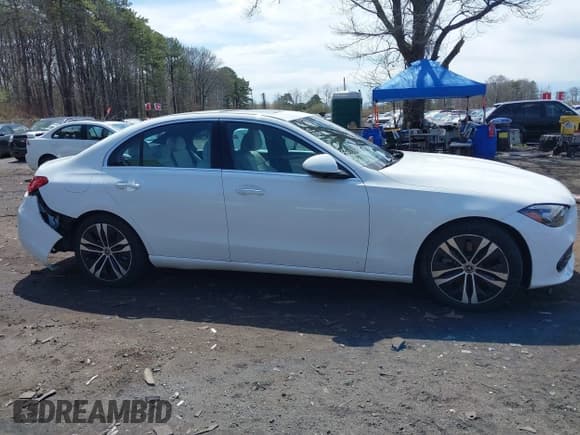 ✅ 2022 Mercedes-Benz C 300 • VIN: W1KAF4HB7NR034008 • Lot: 42030151. Listed on IAAI with 26,531 mi. Free auction sales archive from the USA and detailed vehicle history report at DreamBid. Image 13.