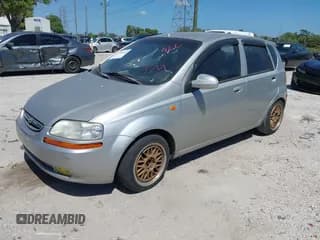 ✅ 2004 Chevrolet Aveo LS • VIN: KL1TJ62654B175747 • Lot: 41798964. Wystawiony na IAAI z przebiegiem Nie podano. Bezpłatny archiwum sprzedaży aukcyjnych z USA i szczegółowy raport historii pojazdu na DreamBid. Zdjęcie 2.