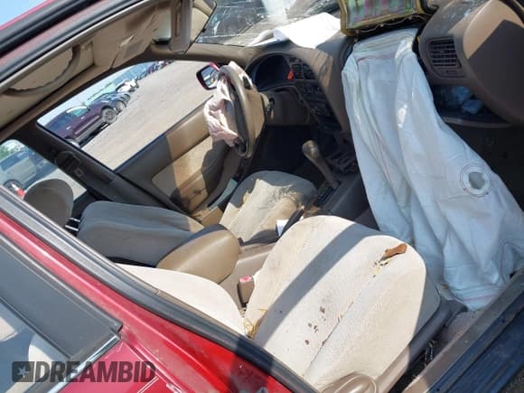 ✅ 1995 Toyota Camry LE • VIN: 4T1SK12E6SU572991 • Lot: 42850808. Wystawiony na IAAI z przebiegiem 226 921 mil. Bezpłatny archiwum sprzedaży aukcyjnych z USA i szczegółowy raport historii pojazdu na DreamBid. Zdjęcie 5.