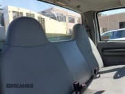 ✅ 2007 Ford F-350 XL • VIN: 1FDSF34527EB35312 • Lot: 42278054. Wystawiony na IAAI z przebiegiem 152 699 mil. Bezpłatny archiwum sprzedaży aukcyjnych z USA i szczegółowy raport historii pojazdu na DreamBid. Zdjęcie 8.