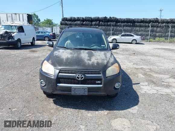✅ 2010 Toyota RAV4 Limited • VIN: JTMDK4DV2AD012802 • Lot: 42562662. Listed on IAAI with 283,501 mi. Free auction sales archive from the USA and detailed vehicle history report at DreamBid. Image 12.