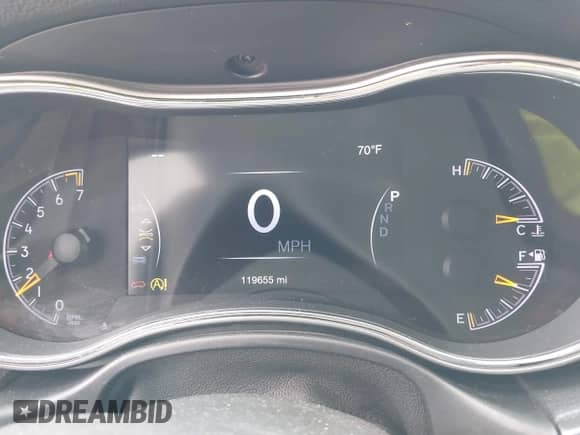 2018 Jeep Grand Cherokee Sterling z VIN 1C4RJFBG3JC138410, wystawiony jako IAAI lot #43242404 z przebiegiem 119 655 mil mil oraz . Historia ofert i sprzedaży dostępna na DreamBid. Obrazek 7.