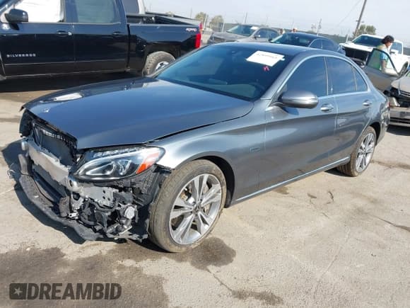 ✅ 2018 Mercedes-Benz C 350e • VIN: 55SWF4HB8JU270326 • Lot: 42899561. Listed on IAAI with 81,258 mi. Free auction sales archive from the USA and detailed vehicle history report at DreamBid. Image 2.