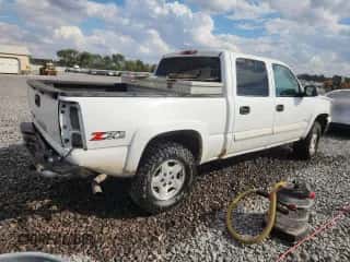 2007 Chevrolet Silverado 1500 LT1 z VIN 2GCEK13Z671182432, wystawiony jako Copart lot #85371375 z przebiegiem 227 912 mil mil oraz Szkoda całkowita • Salvage title. Historia ofert i sprzedaży dostępna na DreamBid. Obrazek 3.