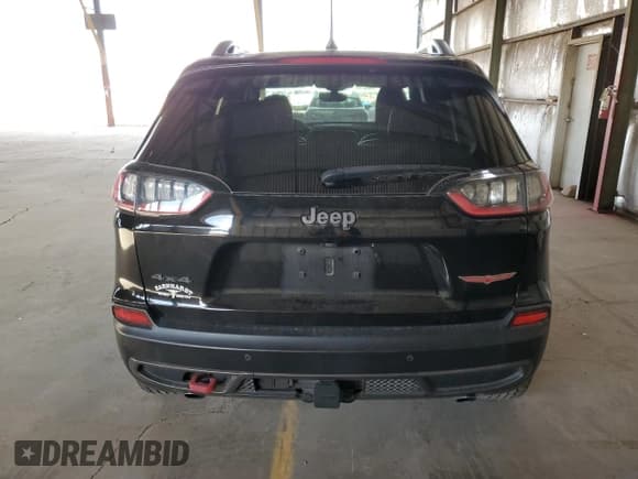 ✅ 2019 Jeep Cherokee Trailhawk Elite • VIN: 1C4PJMBN6KD177840 • Lot: 69418864. Listed on Copart with 72,310 mi. Free auction sales archive from the USA and detailed vehicle history report at DreamBid. Image 6.