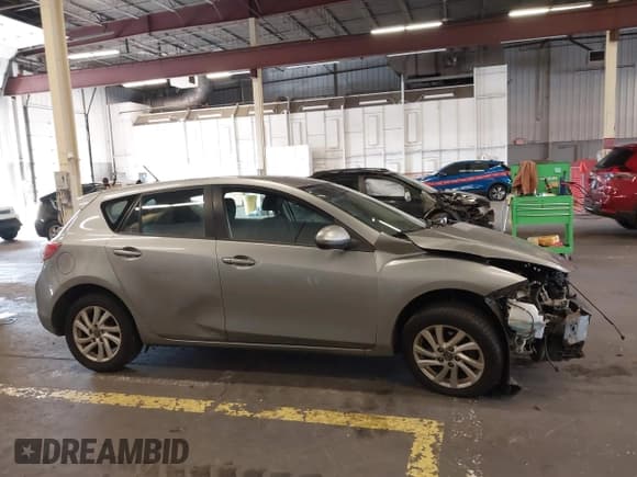 ✅ 2013 Mazda 3 i Touring • VIN: JM1BL1L89D1706469 • Лот: 43528087. Опубликован ранее на IAAI с пробегом Не указан. Бесплатный доступ к архиву аукционных продаж из США и подробный отчёт об истории автомобиля на DreamBid. Изображение 13.
