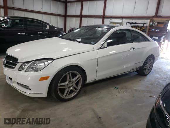✅ 2013 Mercedes-Benz E 350 • VIN: WDDKJ8JB3DF213795 • Lot: 60123805. Wystawiony na Copart z przebiegiem 88 885 mil. Bezpłatny archiwum sprzedaży aukcyjnych z USA i szczegółowy raport historii pojazdu na DreamBid. Zdjęcie 1.