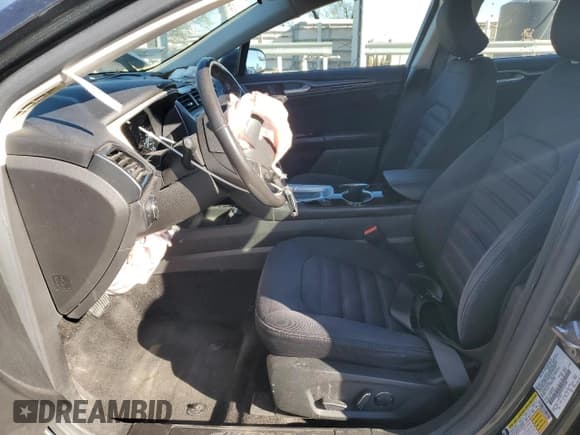 ✅ 2015 Ford Fusion SE • VIN: 3FA6P0HD4FR244407 • Lot: 82591085. Wystawiony na Copart z przebiegiem 124 592 mil. Bezpłatny archiwum sprzedaży aukcyjnych z USA i szczegółowy raport historii pojazdu na DreamBid. Zdjęcie 7.