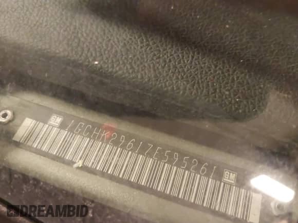 2007 Chevrolet Silverado 2500HD LTZ z VIN 1GCHK29617E595261, wystawiony jako IAAI lot #42846735 z przebiegiem 257 925 mil mil oraz . Historia ofert i sprzedaży dostępna na DreamBid. Obrazek 9.