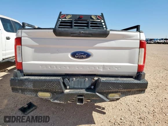 ✅ 2018 Ford F-350 XL • VIN: 1FT8W3BT3JEC94976 • Lot: 57109615. Listed on Copart with 149,143 mi. Free auction sales archive from the USA and detailed vehicle history report at DreamBid. Image 10.