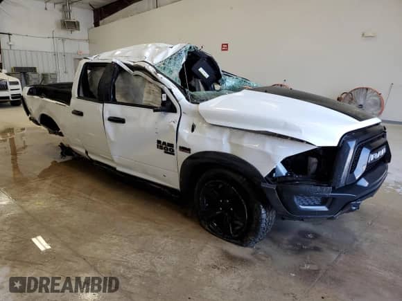 2021 Ram 1500 Warlock z VIN 1C6RR6GT3MS506620, wystawiony jako Copart lot #55771165 z przebiegiem 92 691 mil mil oraz Czysty tytuł • Clean title. Historia ofert i sprzedaży dostępna na DreamBid. Obrazek 4.