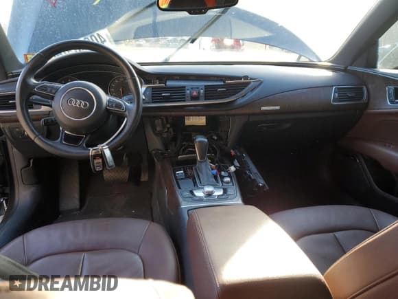 ✅ 2016 Audi A7 Premium Plus • VIN: WAUWGAFC6GN025766 • Лот: 40046403. Опубликован ранее на Copart с пробегом 76 821 миль. Бесплатный доступ к архиву аукционных продаж из США и подробный отчёт об истории автомобиля на DreamBid. Изображение 8.