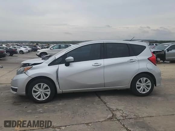 ✅ 2019 Nissan Note SV • VIN: 3N1CE2CP7KL359891 • Лот: 90017215. Опубликован ранее на Copart с пробегом 106 161 миль. Бесплатный доступ к архиву аукционных продаж из США и подробный отчёт об истории автомобиля на DreamBid. Изображение 13.