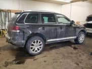 ✅ 2010 Volkswagen Touareg V6 • VIN: WVGFK7A90AD002718 • Lot: 46232045. Wystawiony na Copart z przebiegiem 219 452 mil. Bezpłatny archiwum sprzedaży aukcyjnych z USA i szczegółowy raport historii pojazdu na DreamBid. Zdjęcie 3.
