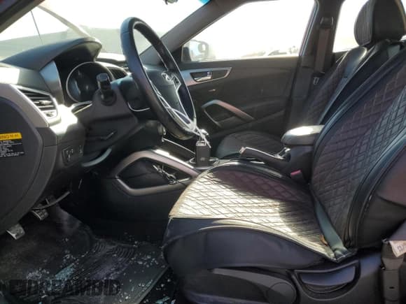 ✅ 2013 Hyundai Veloster w/Gray Int • VIN: KMHTC6AD7DU122924 • Lot: 83665054. Wystawiony na Copart z przebiegiem 98 270 mil. Bezpłatny archiwum sprzedaży aukcyjnych z USA i szczegółowy raport historii pojazdu na DreamBid. Zdjęcie 7.