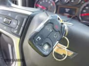 ✅ 2019 Chevrolet Silverado 1500 LT • VIN: 3GCPWCED6KG187883 • Lot: 43069333. Wystawiony na IAAI z przebiegiem 117 948 mil. Bezpłatny archiwum sprzedaży aukcyjnych z USA i szczegółowy raport historii pojazdu na DreamBid. Zdjęcie 11.